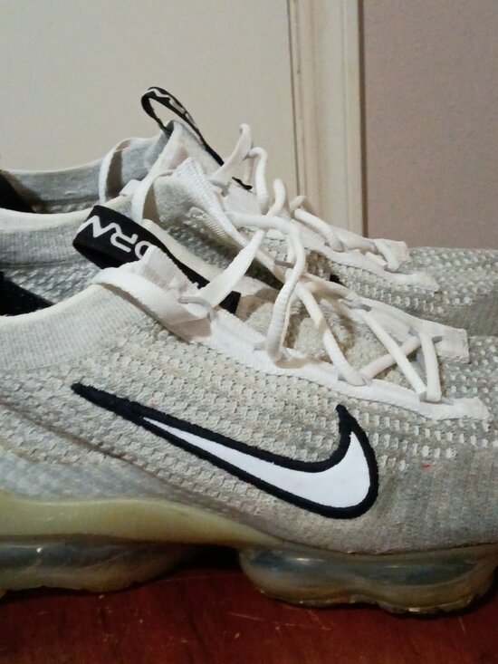 Nike Air VaporMax 2021 Flyknit Monochrome Gray Low Top Lace-Up DH4084-100 Sz 10 main image 4